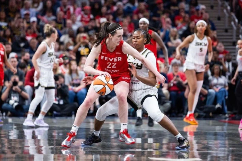 爆火的WNBA：队均44家赞助商，有品牌投入3倍于NBA ｜ 读报告