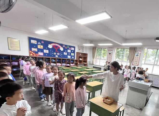 “双减”落地有声，万柏林区兴华西街小学成功开展一年级期末乐考活动