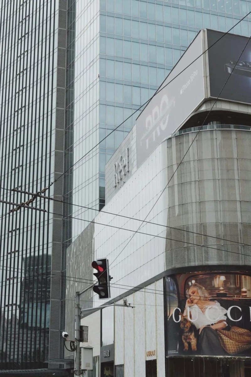 GUCCI关店、CHANEL进击，上海重奢商业面临大洗牌_腾讯新闻